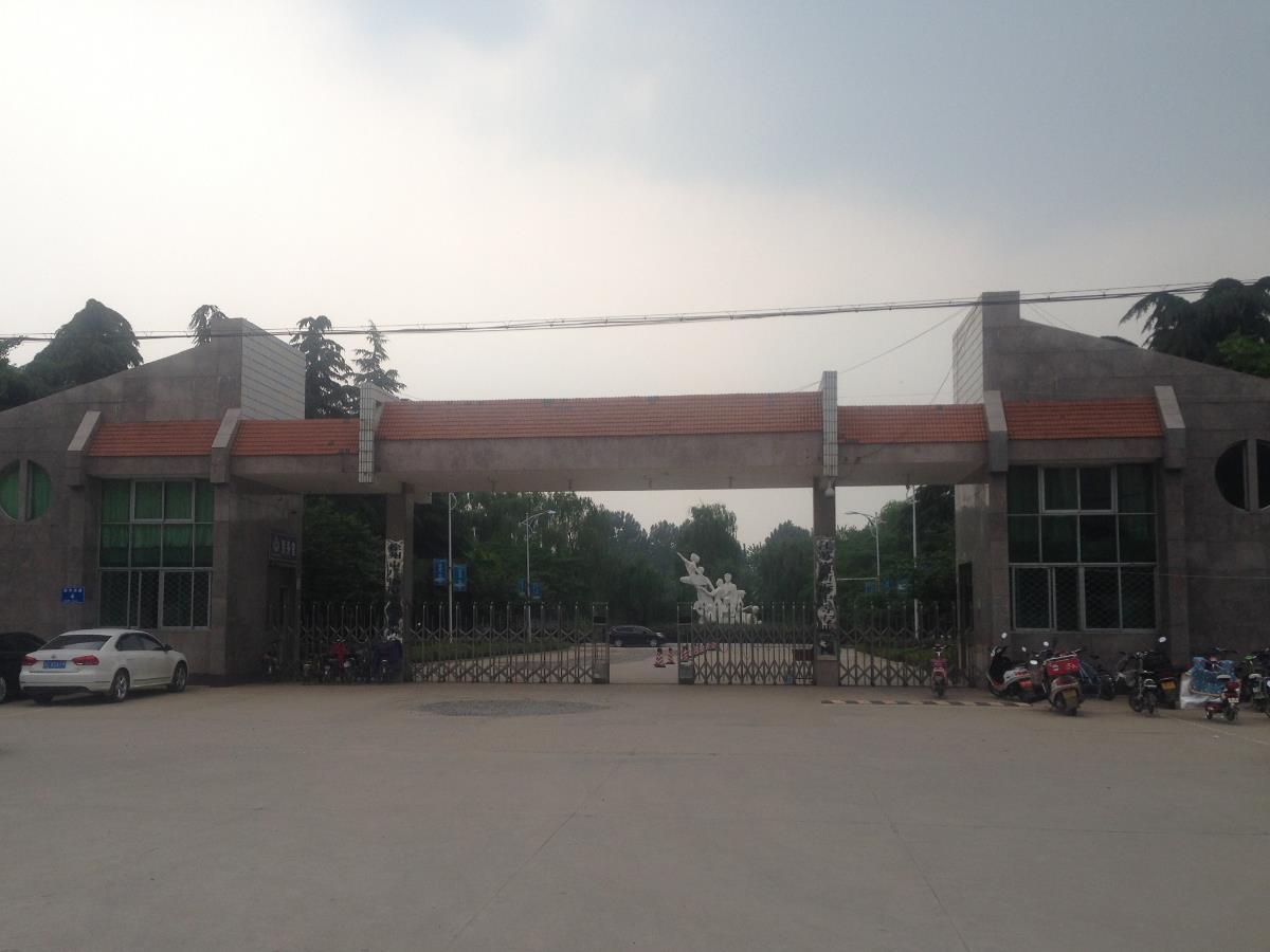江蘇某中專學校采購德蒙一體式螺杆空壓機案例